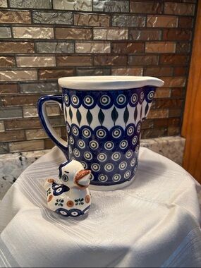 Polish pottery. Hand-Painted Blue and White Ceramic Pitcher 48 oz